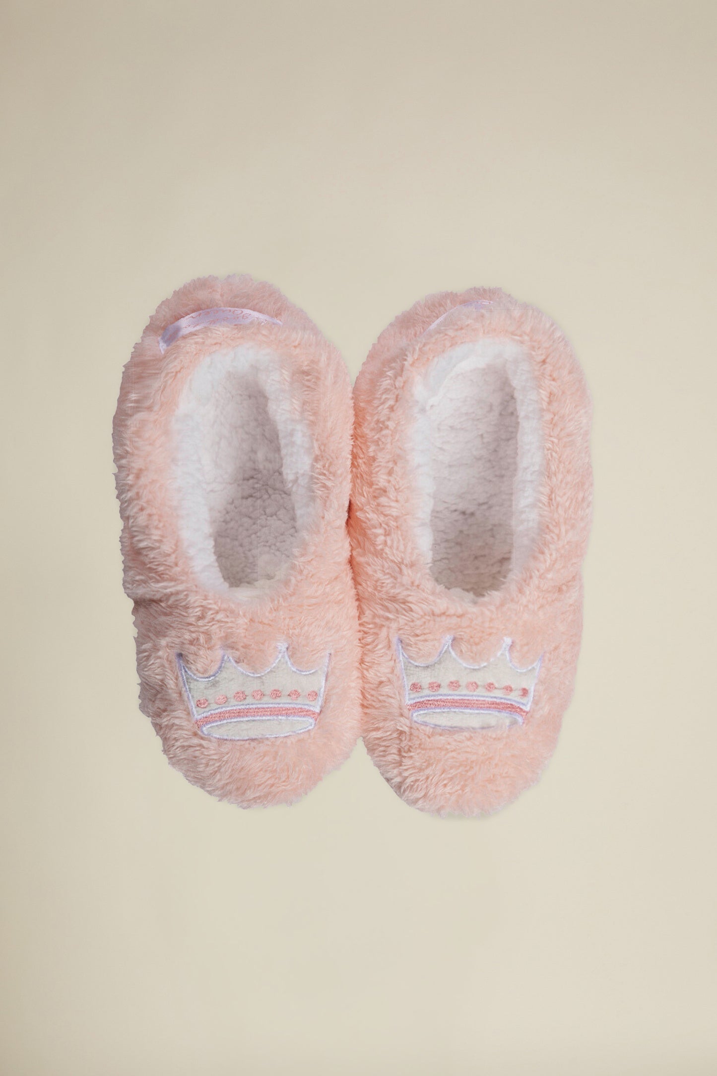 'Tis Good to be Queen Footsies