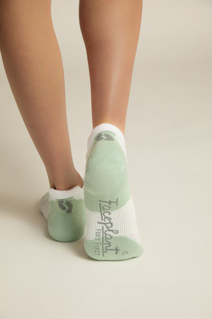 Faceplant Bamboo Ankle Socks - Aqua/White