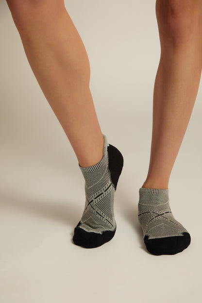 Faceplant Bamboo Ankle Socks - Earl Grey/Black