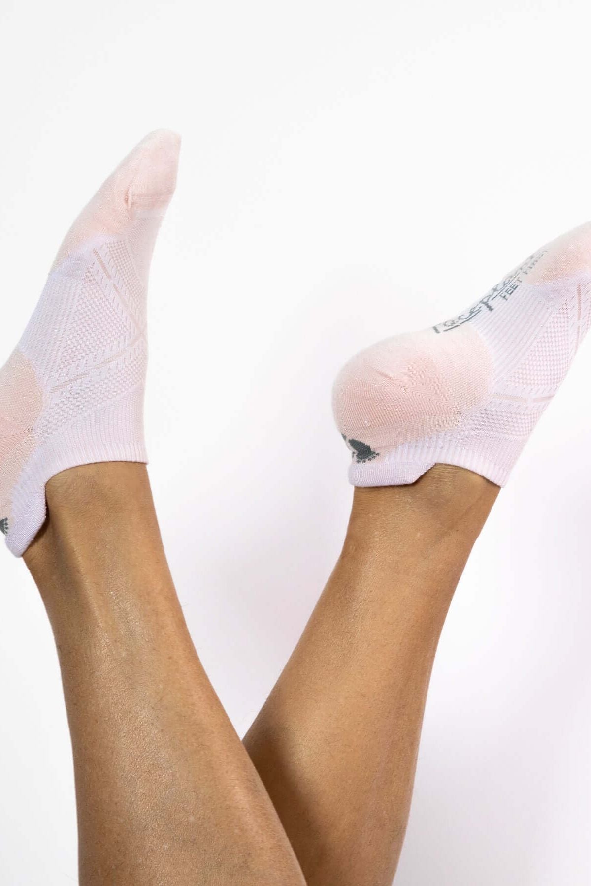 Faceplant Bamboo Ankle Socks - White/Pink