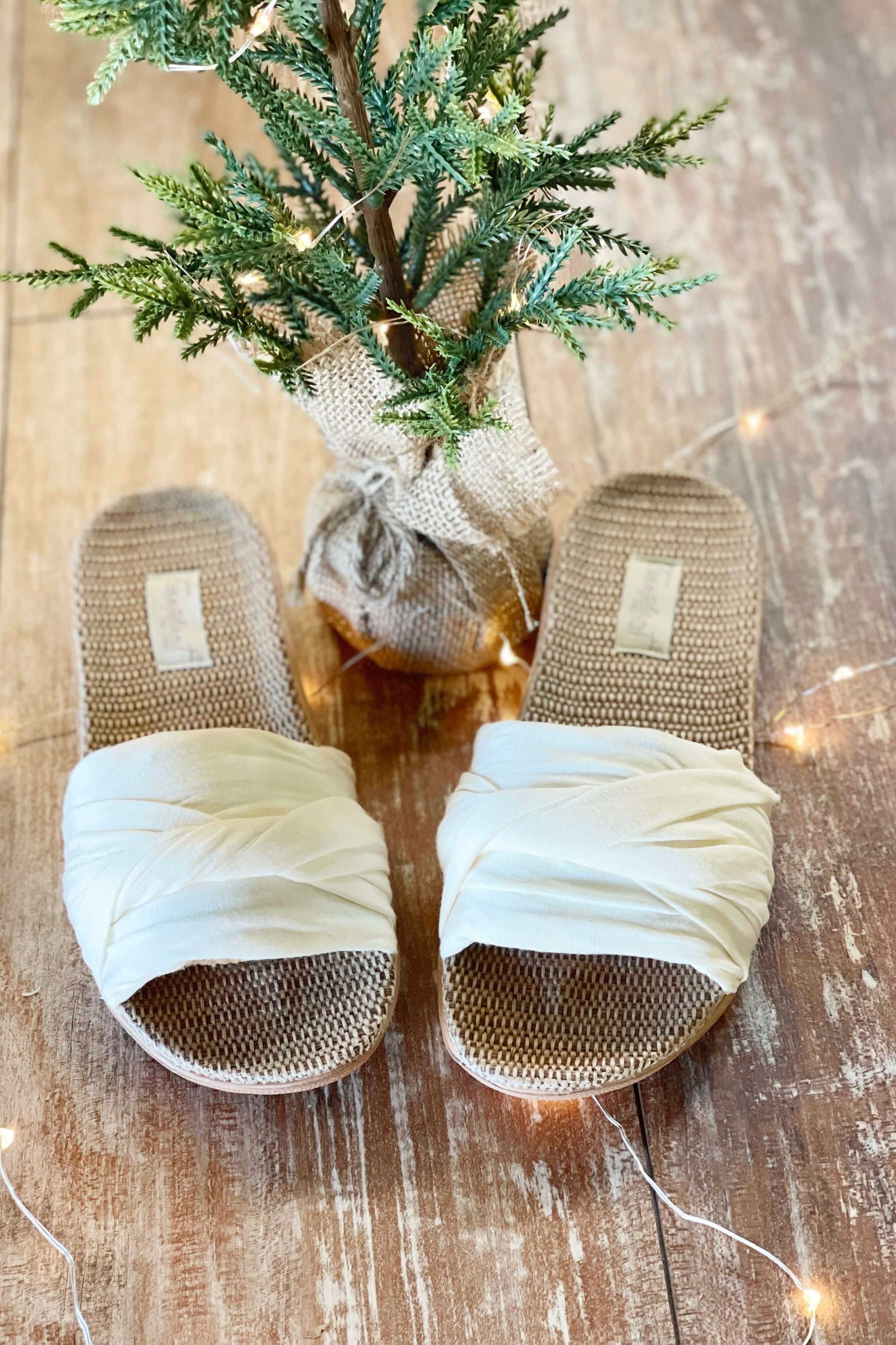 Bamboo best sale fuzzy slides